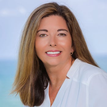 Portrait of Sarah Bonin, Broker/Owner